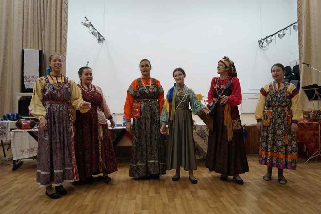 Отчетный концерт фольклорного ансамбля «Красная горка»